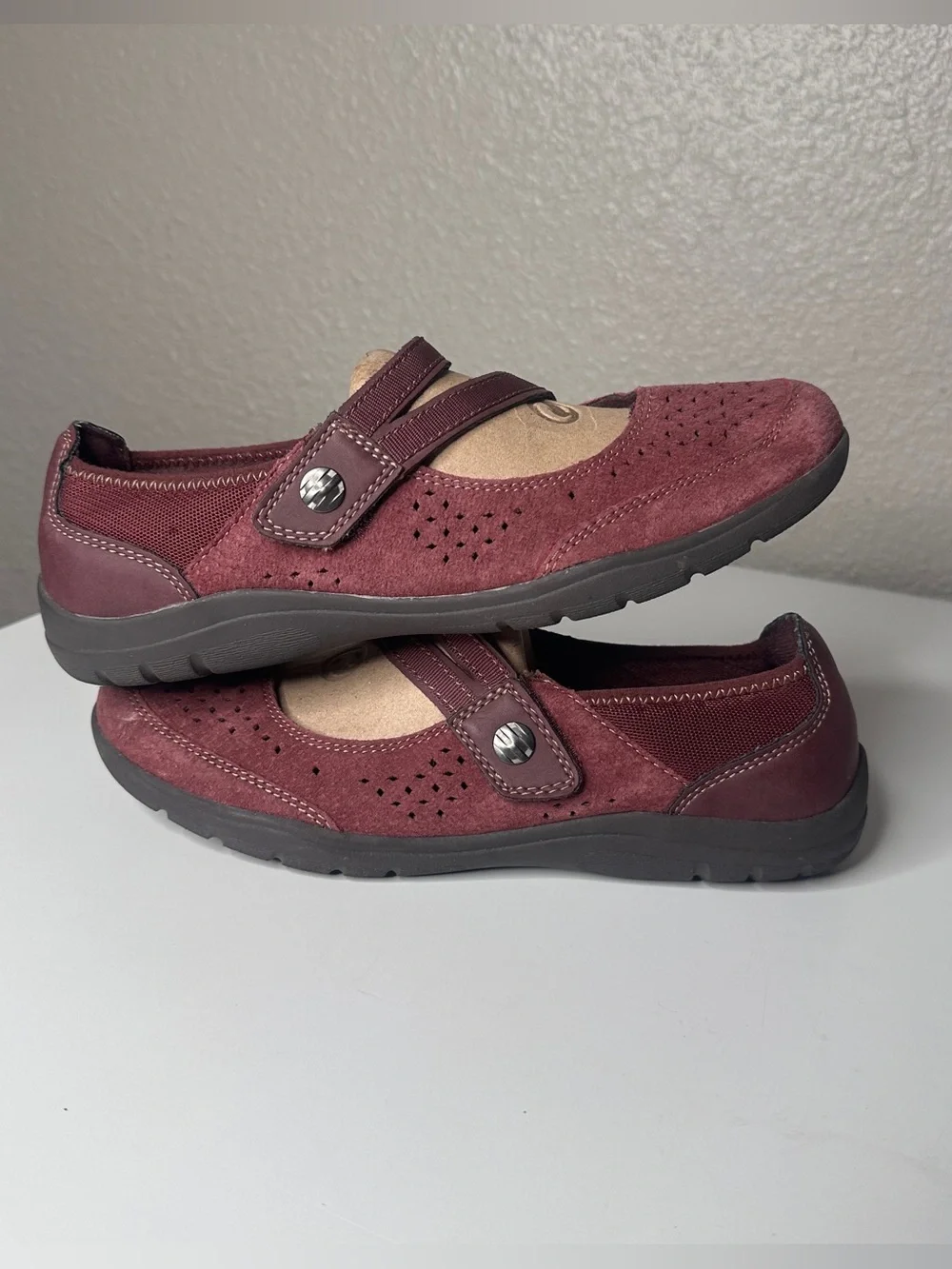Earth Spirit Mary Janes Gelron leather slip ons 8.5